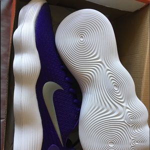 Men’s Nike’s Size 9